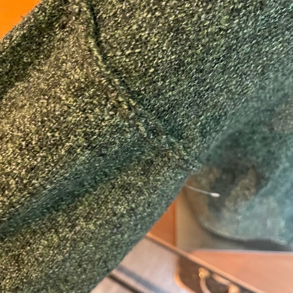 New without tag ! Distressed top - Picture 3 of 6